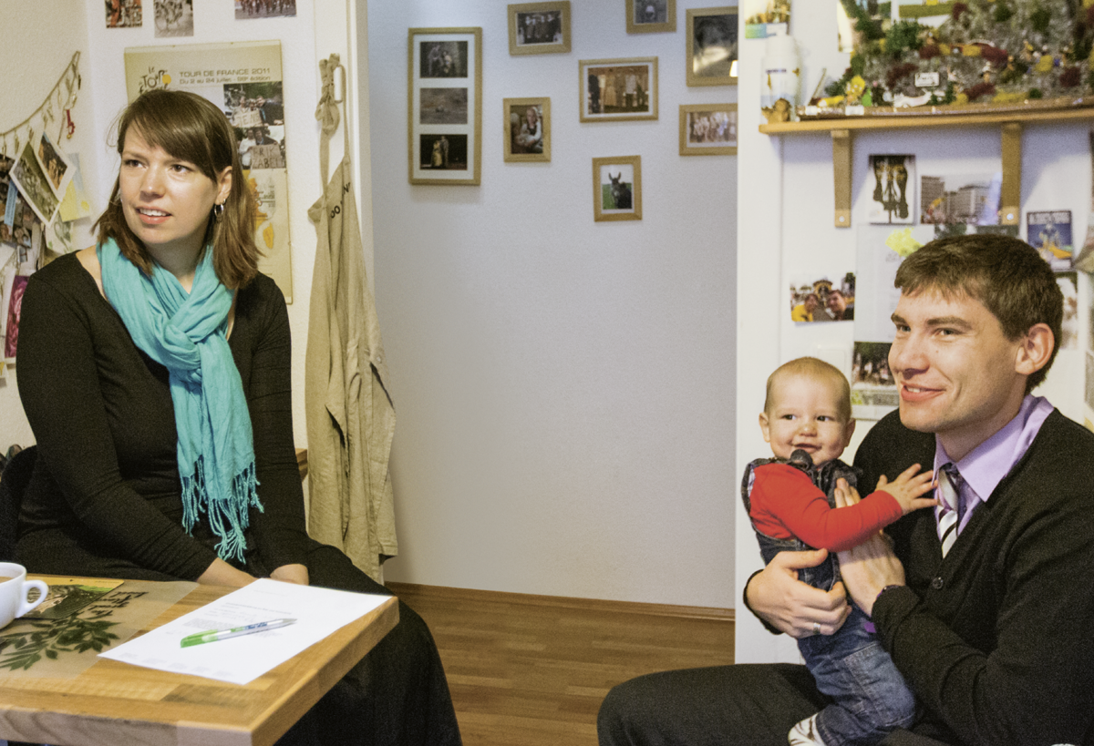 DomRömer-Quartier: Nachbarn Dr. Andrea Scherf und Alexander Scherf mit ihrem Sohn Anton, Frankfurt am Main